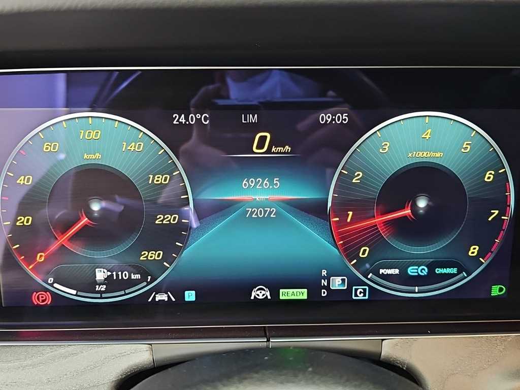 Mercedes-Benz E-Class — photo 06