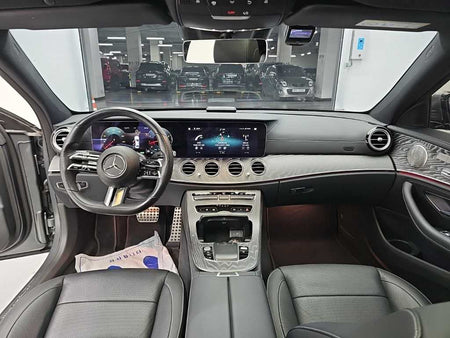 Mercedes-Benz E-Class — photo 07