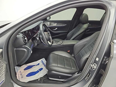Mercedes-Benz E-Class — photo 11