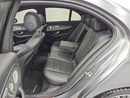 Mercedes-Benz E-Class — photo 12