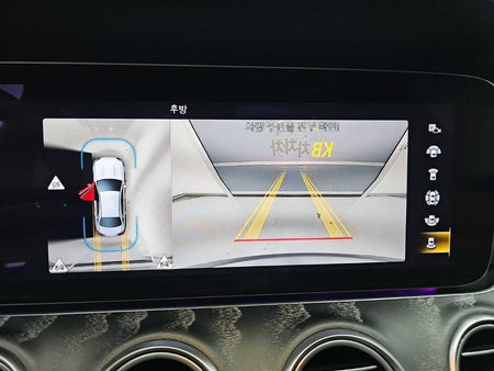 Mercedes-Benz E-Class — photo 16