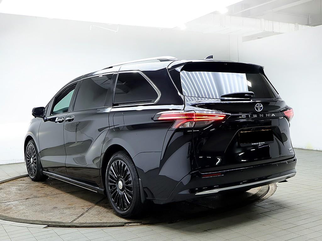 Toyota Sienna — photo 04