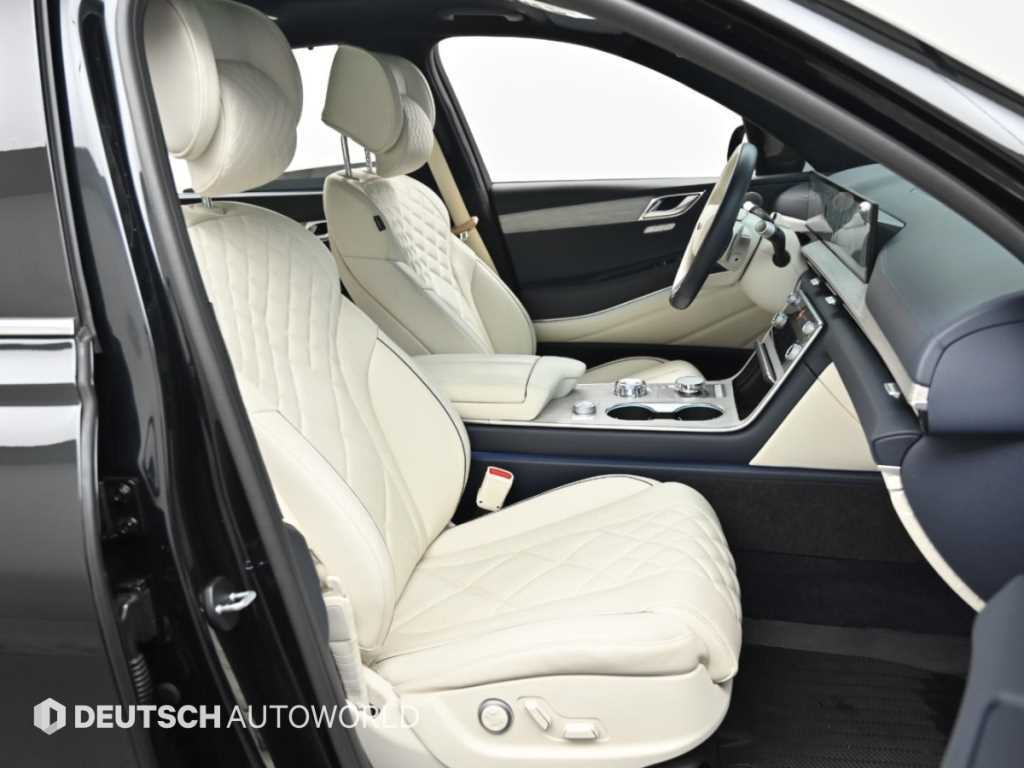 Genesis GV80 — photo 12