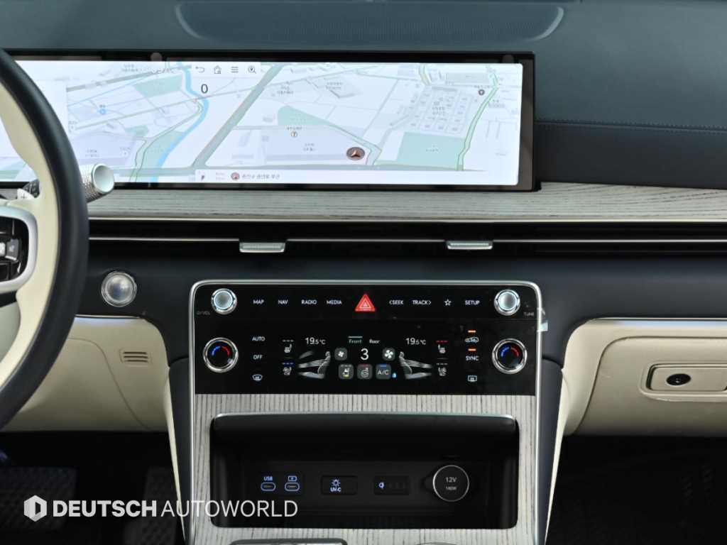 Genesis GV80 — photo 15