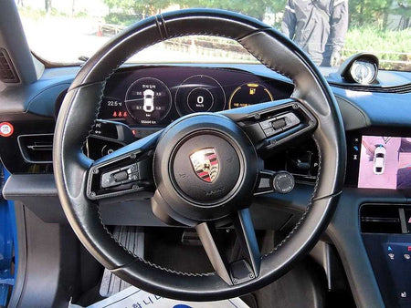 Porsche Taycan — photo 08