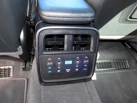 Porsche Taycan — photo 15