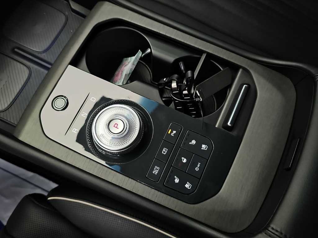 Kia K8 — photo 08
