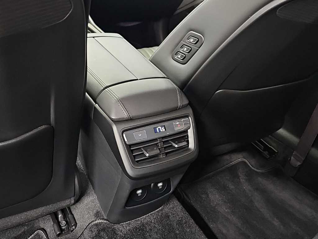 Kia K8 — photo 13