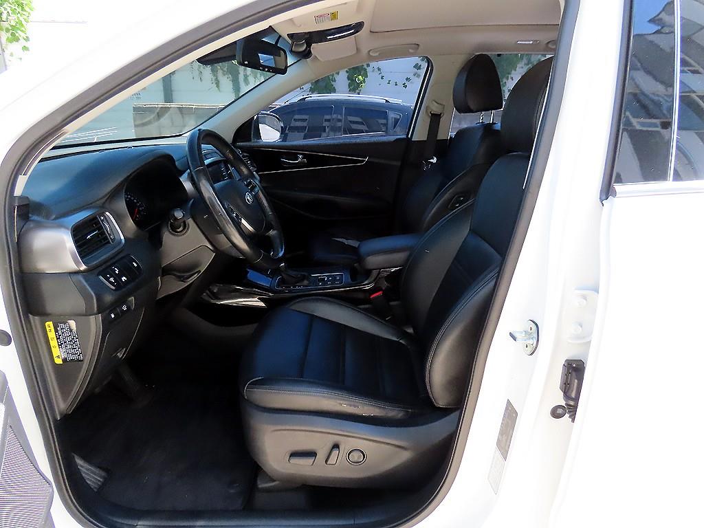 Kia Sorento — photo 05