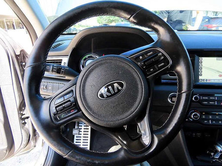 Kia Niro — photo 08