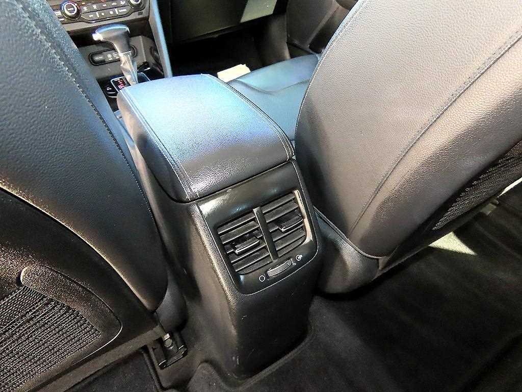 Kia Niro — photo 16