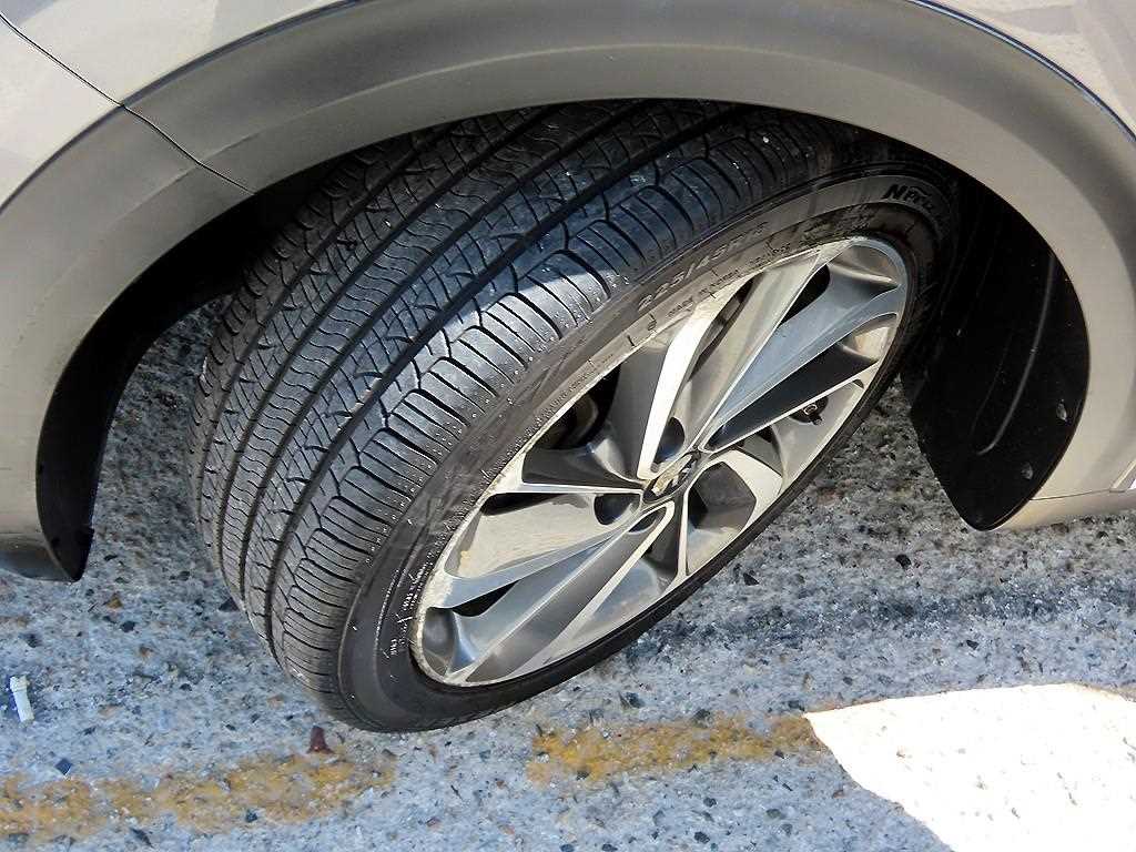 Kia Niro — photo 20