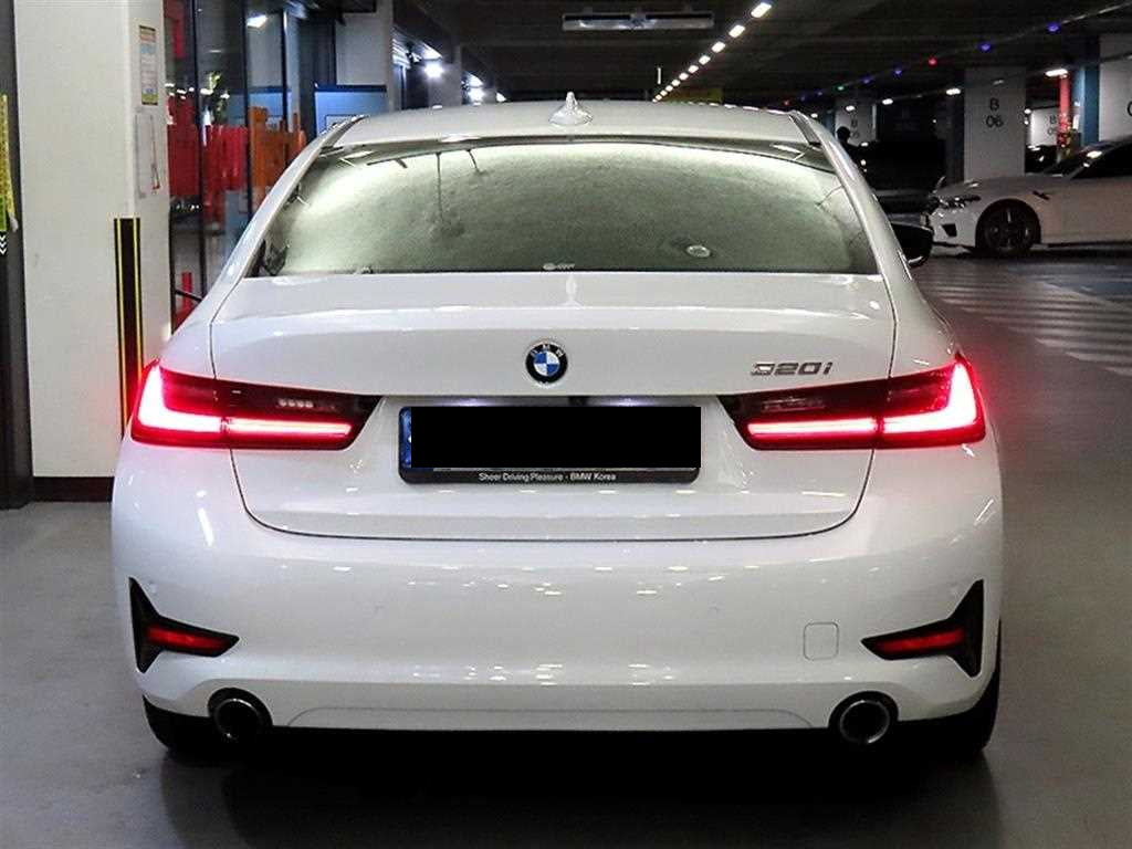 BMW 3-Series — photo 05
