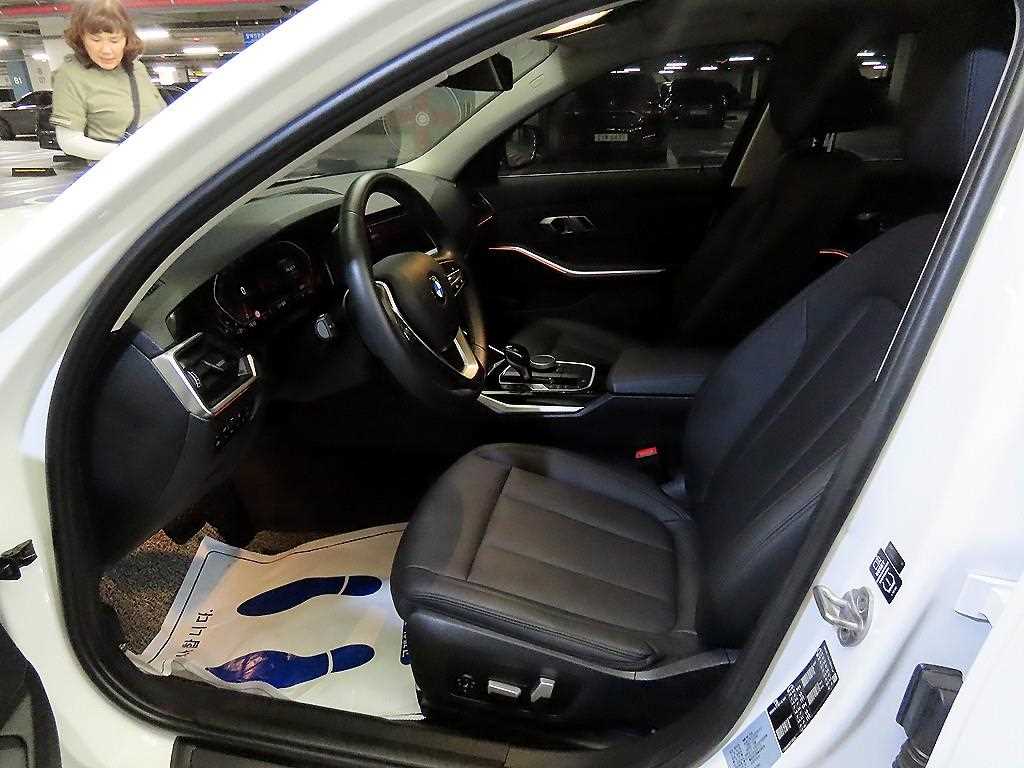 BMW 3-Series — photo 06