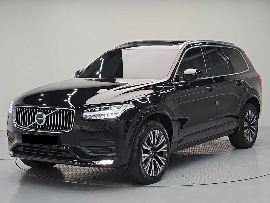 Volvo XC90 — photo 01