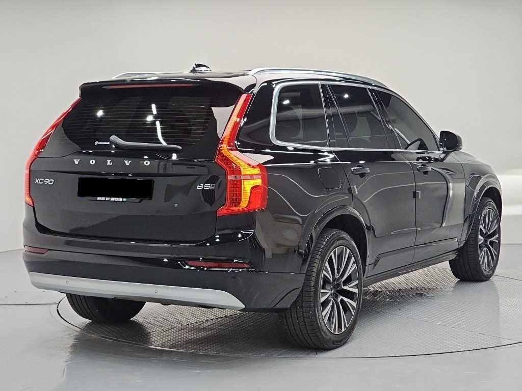 Volvo XC90 — photo 04