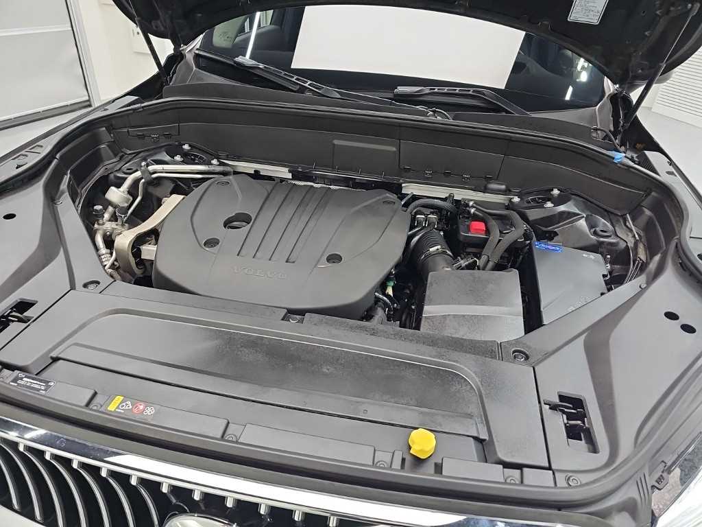 Volvo XC90 — photo 05