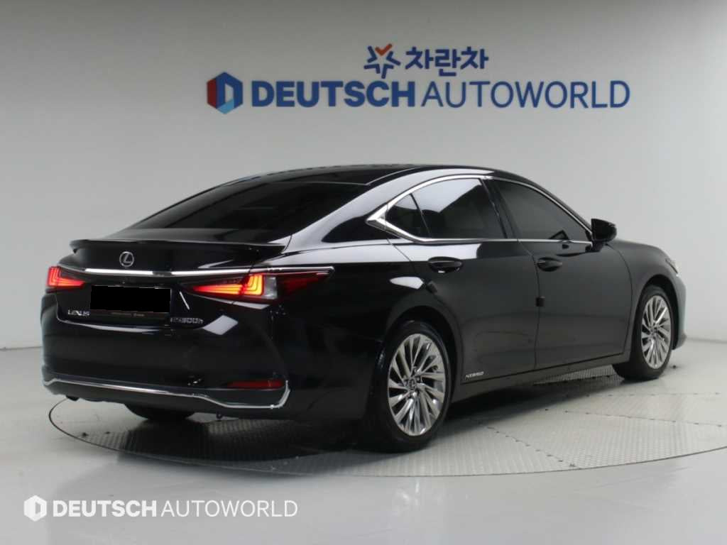Lexus ES — photo 02