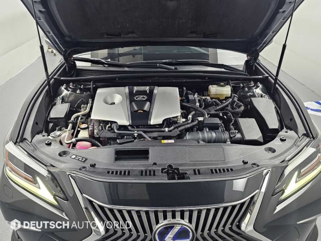 Lexus ES — photo 06