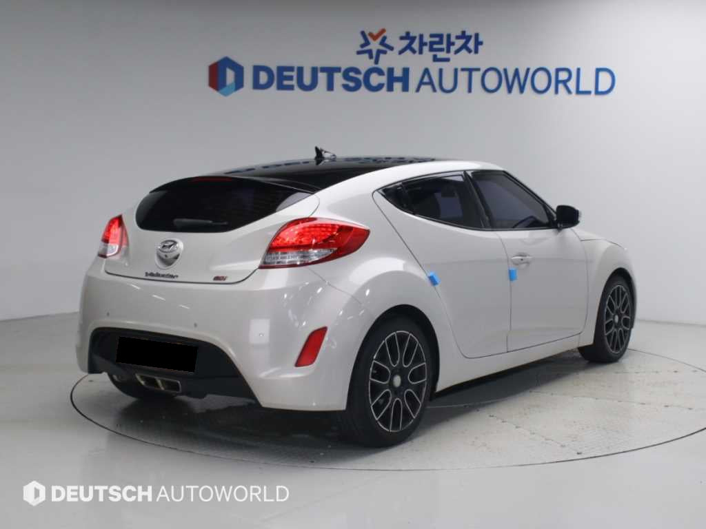 Hyundai Veloster — photo 02