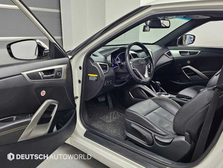 Hyundai Veloster — photo 11