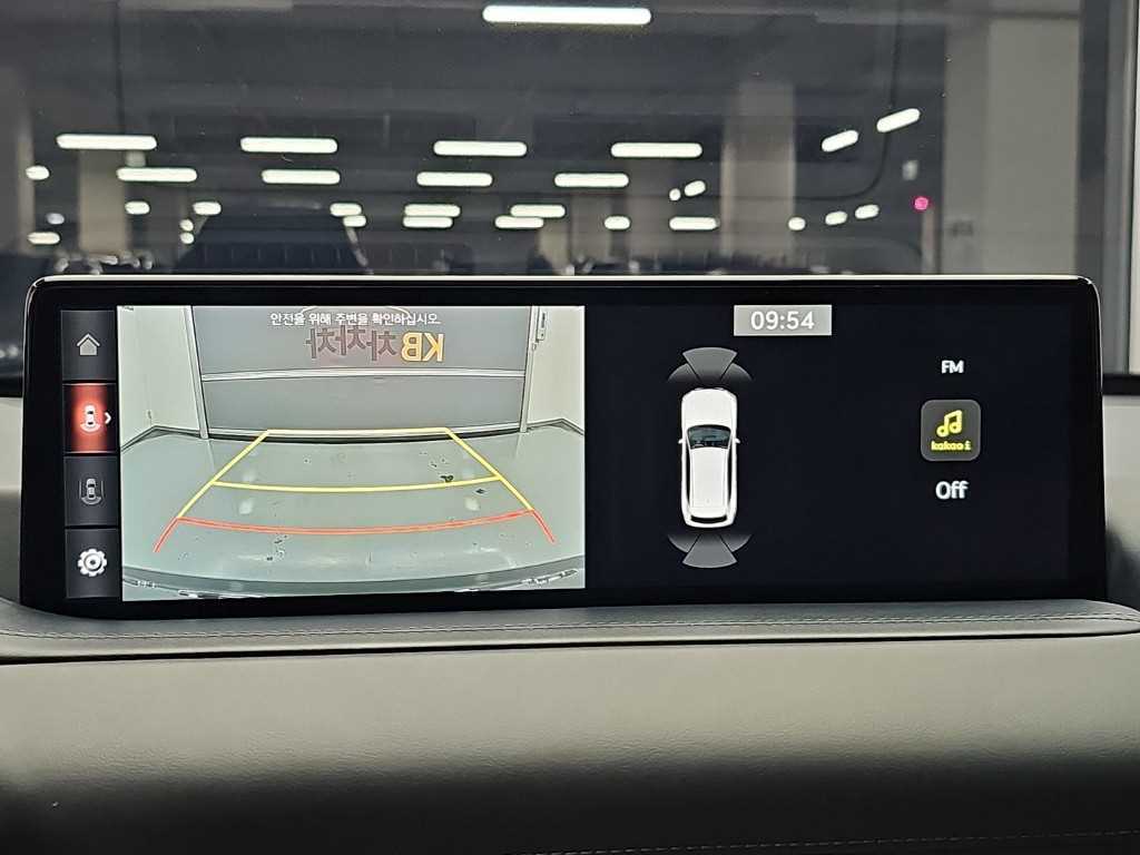 Genesis GV80 — photo 15
