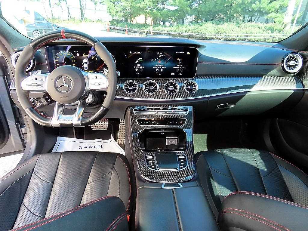 Mercedes-Benz CLS-Class — photo 07