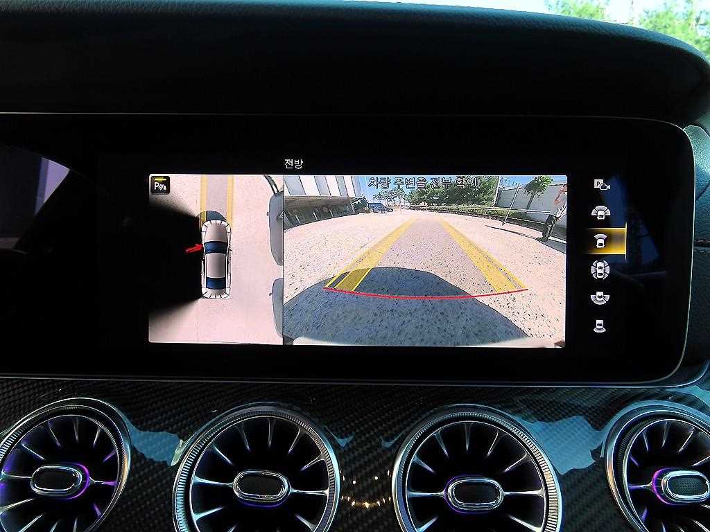Mercedes-Benz CLS-Class — photo 15