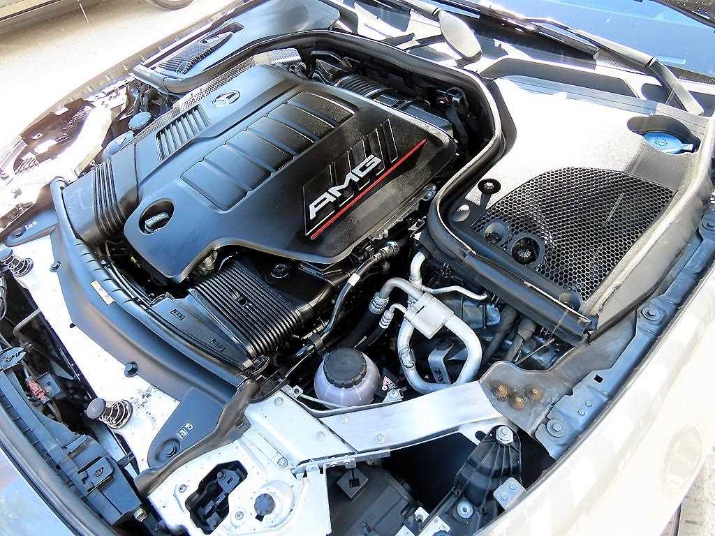 Mercedes-Benz CLS-Class — photo 19