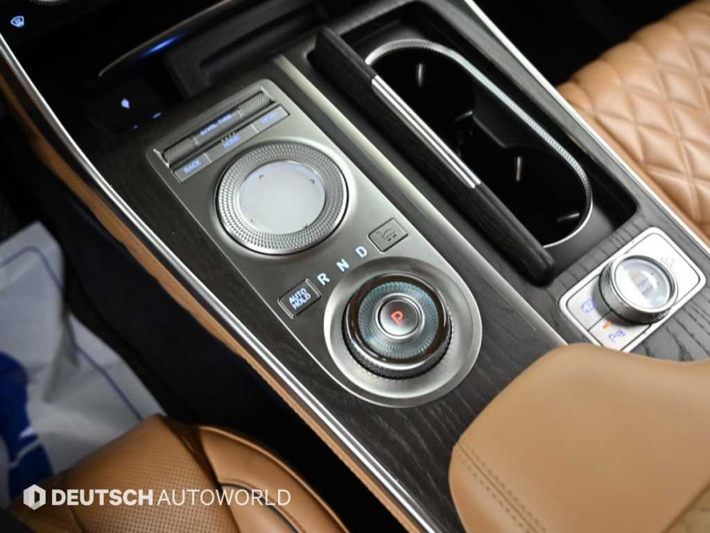 Genesis GV80 — photo 07