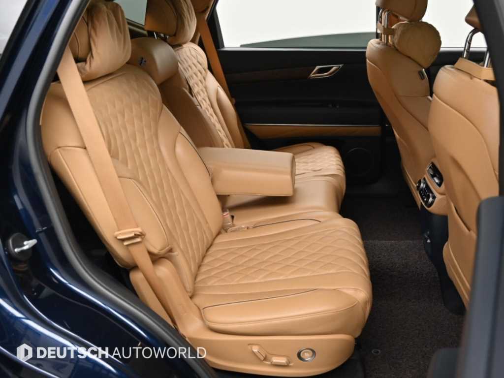 Genesis GV80 — photo 12