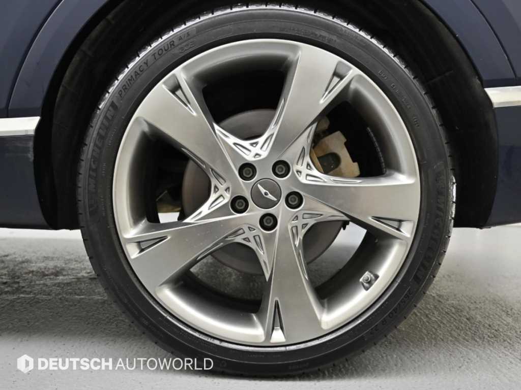 Genesis GV80 — photo 20