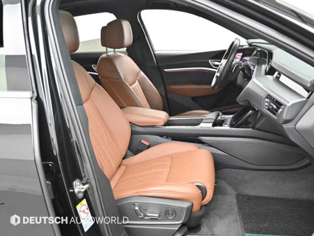 Audi e-tron — photo 10