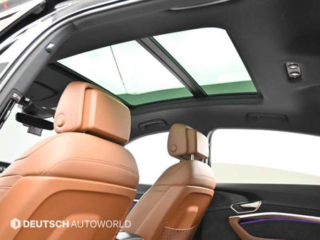 Audi e-tron — photo 18