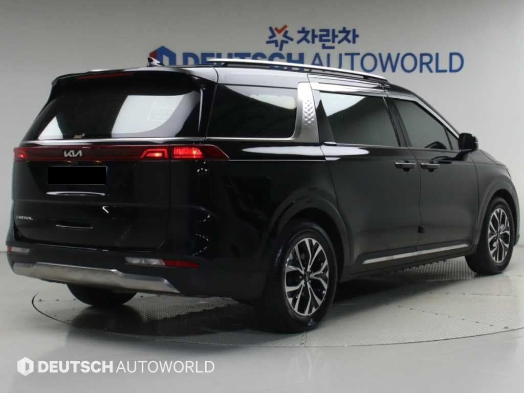 Kia Carnival — photo 02