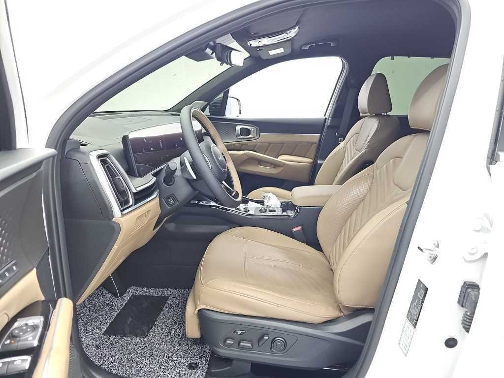 Kia Sorento — photo 11
