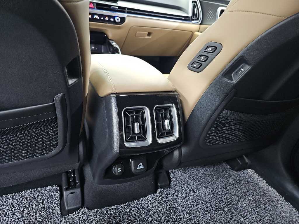 Kia Sorento — photo 13