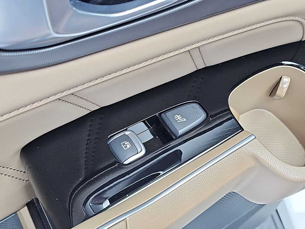 Kia Sorento — photo 14