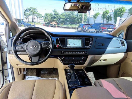 Kia Carnival — photo 08