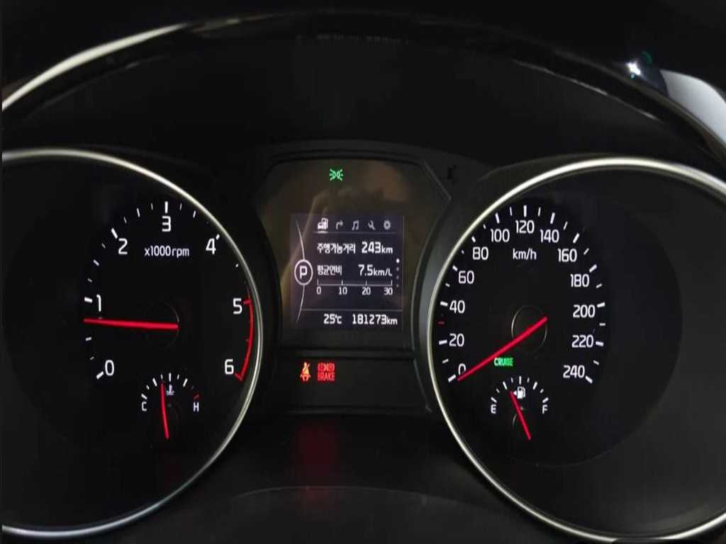 Kia Carnival — photo 10