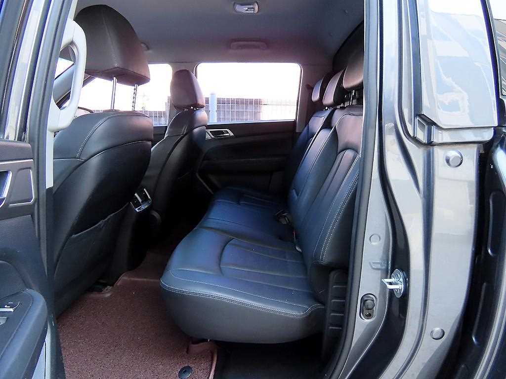 KGM Rexton Sports — photo 06