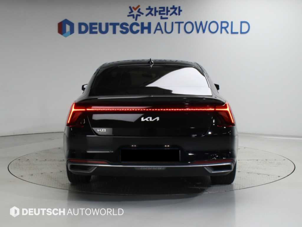 Kia K8 — photo 04