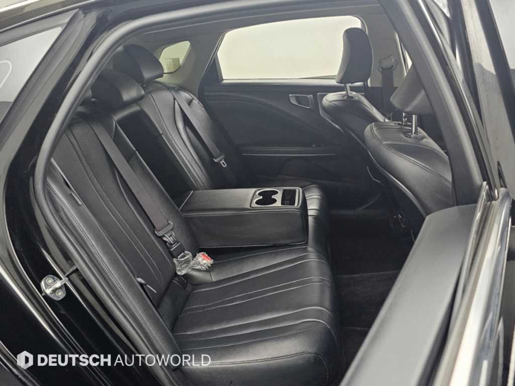 Kia K8 — photo 12