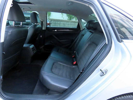 Volkswagen Passat — photo 06