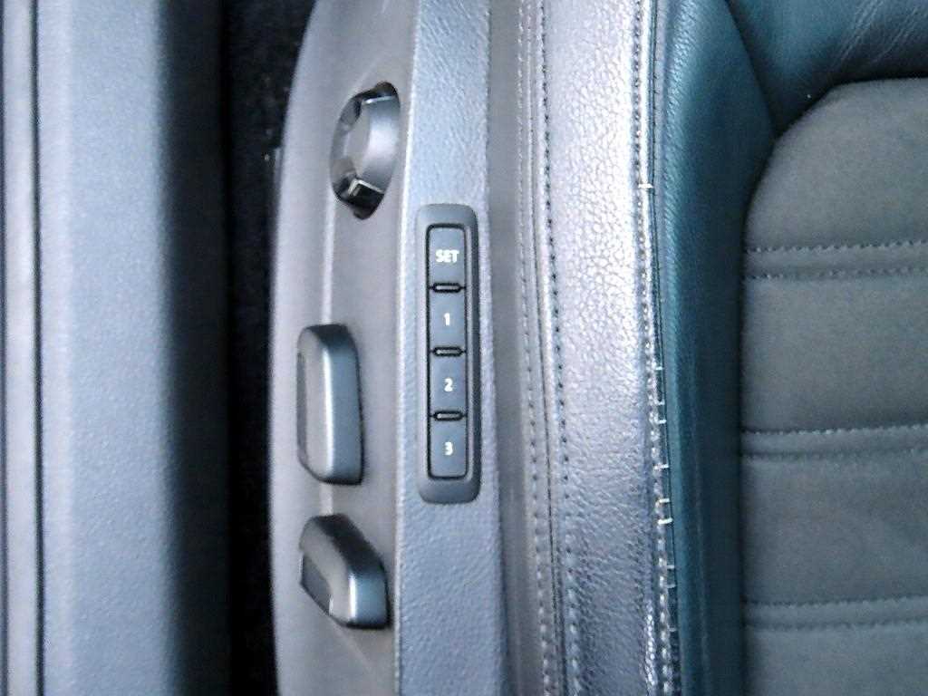 Volkswagen Passat — photo 16