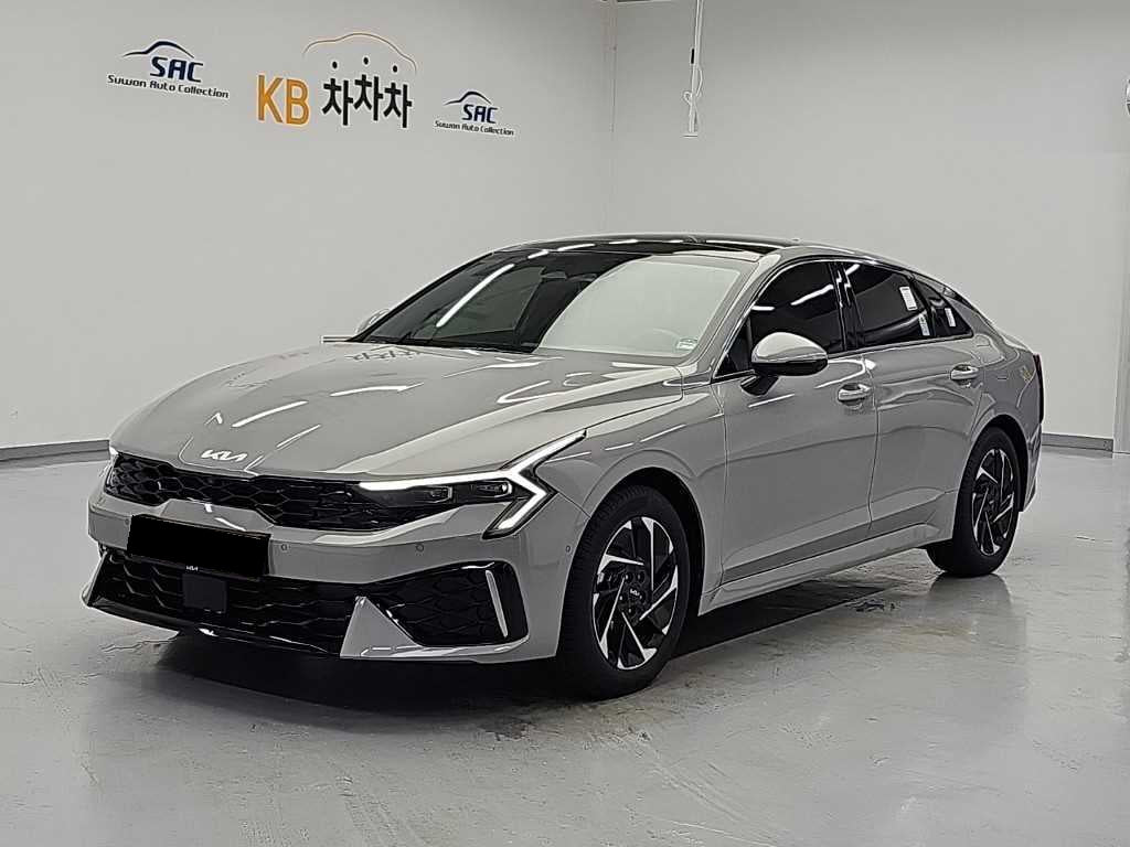 Kia K5 — photo 02