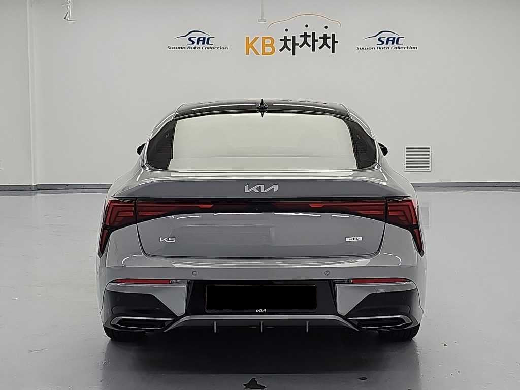 Kia K5 — photo 04
