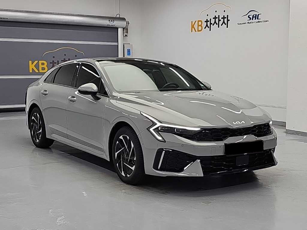 Kia K5 — photo 05