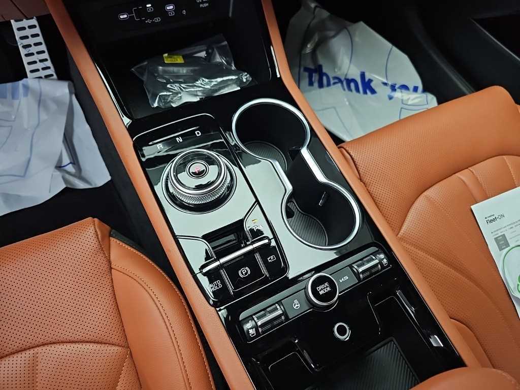 Kia K5 — photo 08