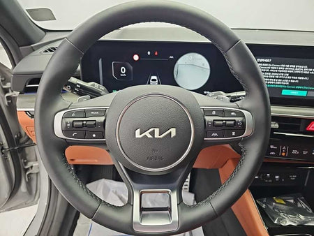 Kia K5 — photo 09